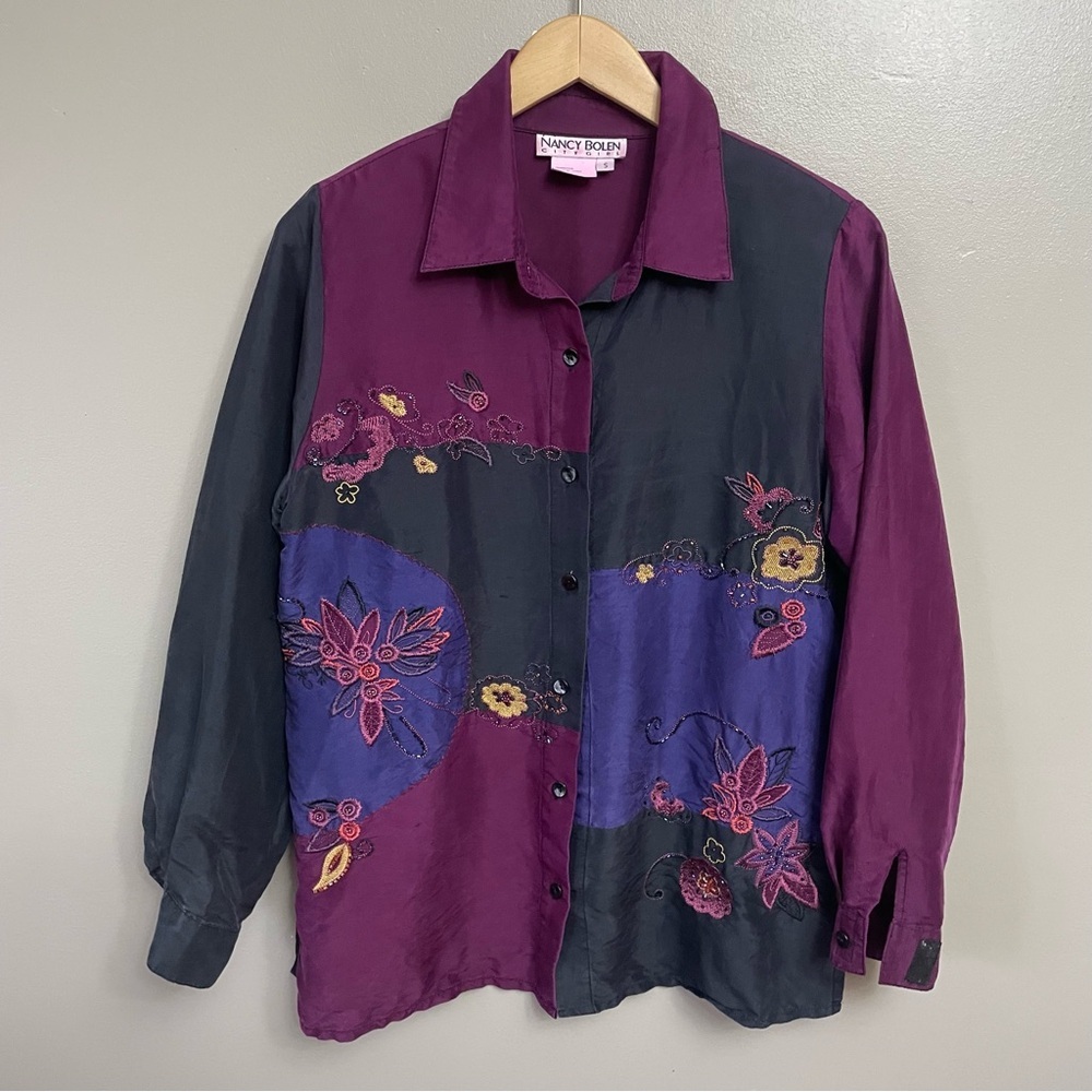 Nancy Bolen City Girl Silk Vintage Beaded Floral Blouse small button up purple
